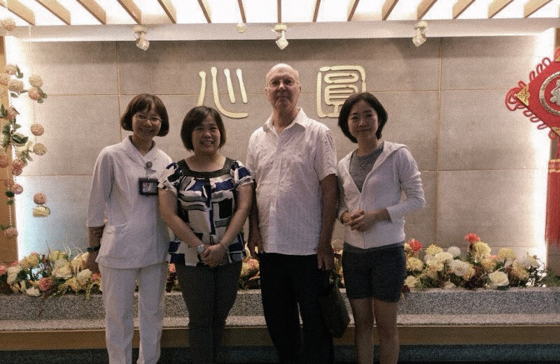 法蘭貢醫師參訪安寧病房